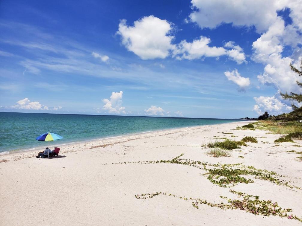 Pearl Beach Inn Englewood Buitenkant foto