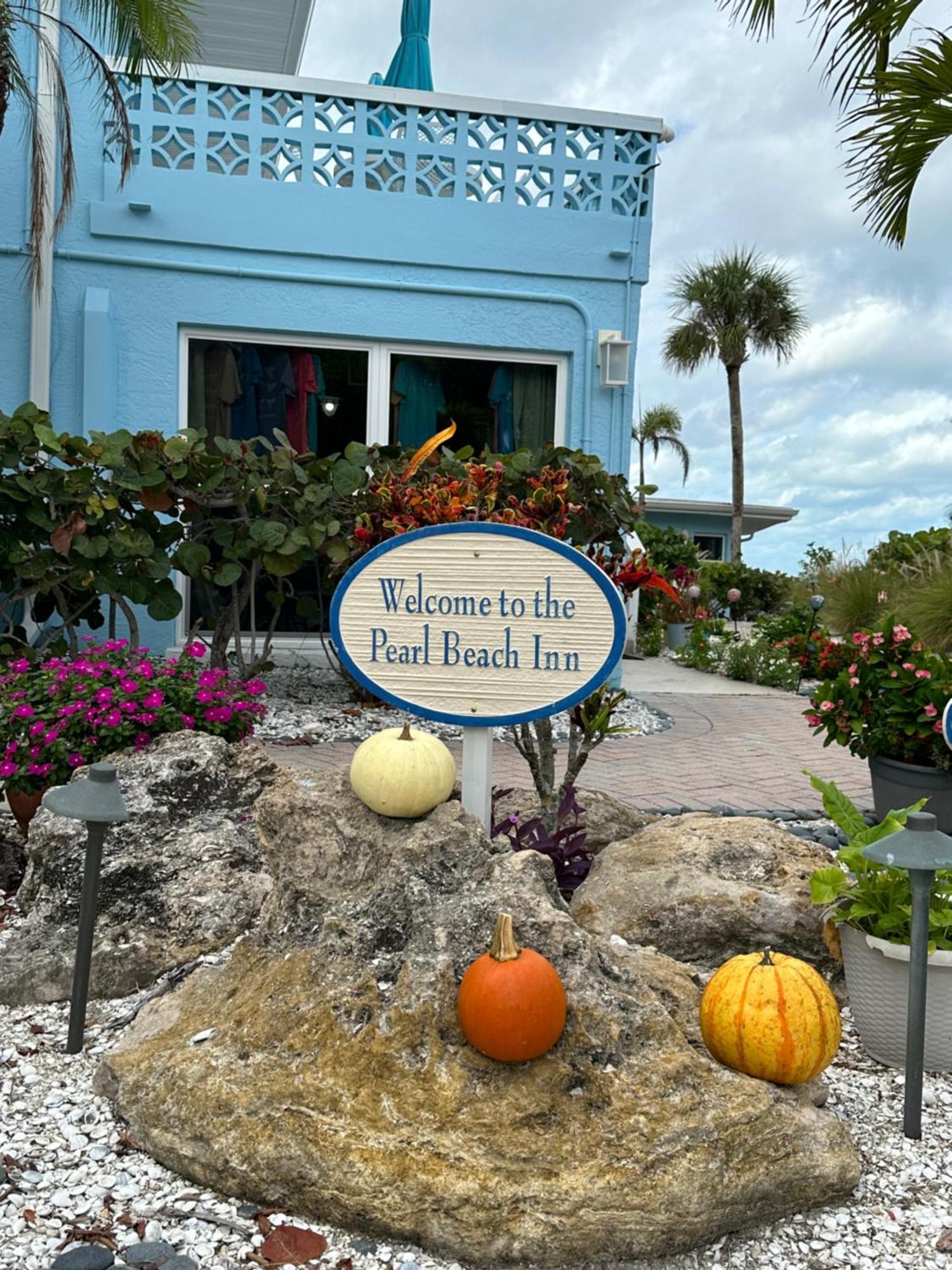 Pearl Beach Inn Englewood Buitenkant foto