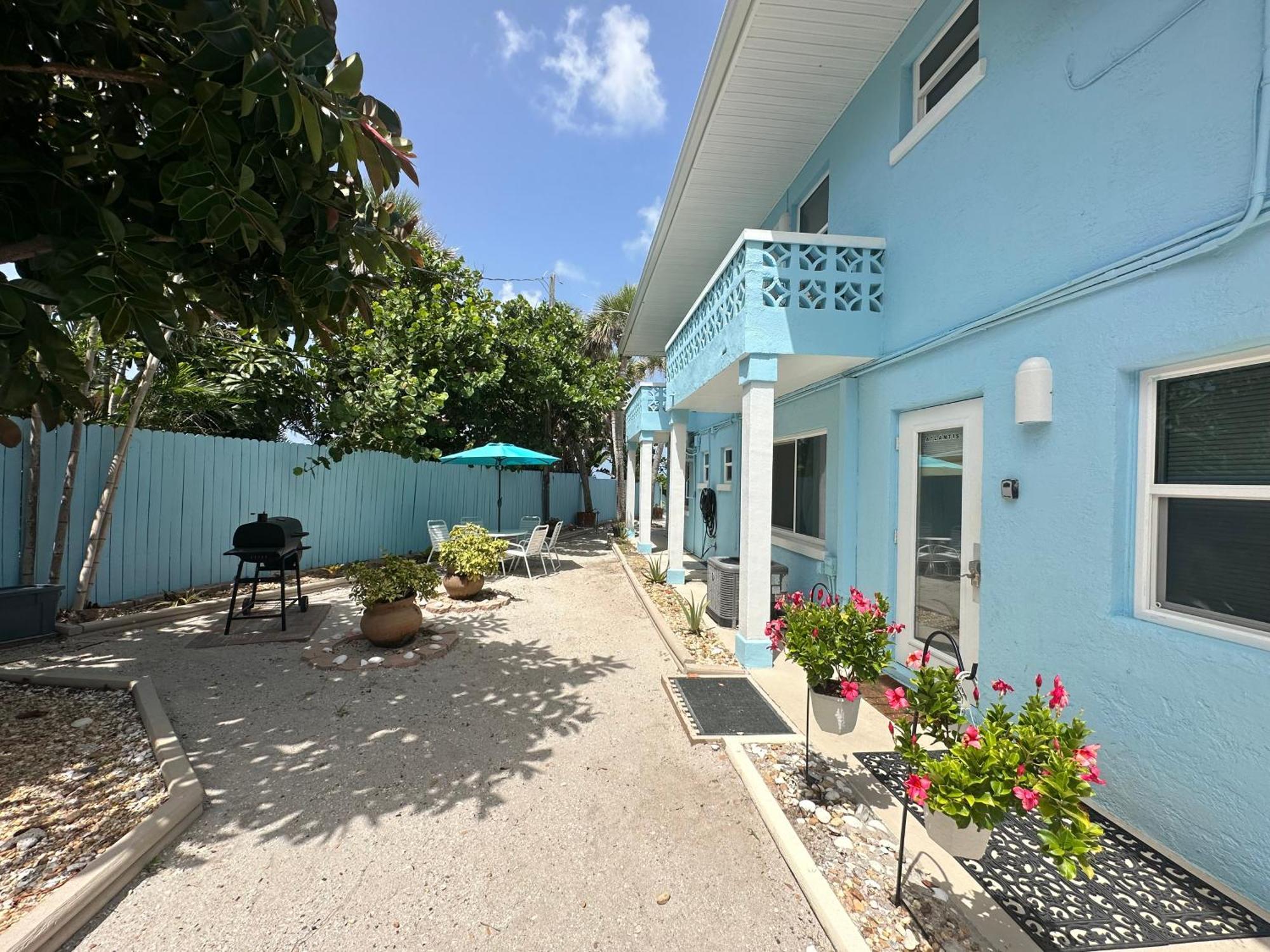 Pearl Beach Inn Englewood Buitenkant foto